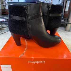 Easy Spirit black boots